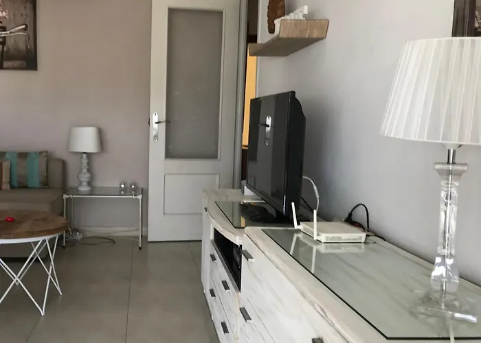 2nd Line - 1 Bedroom - A From * Марбелья