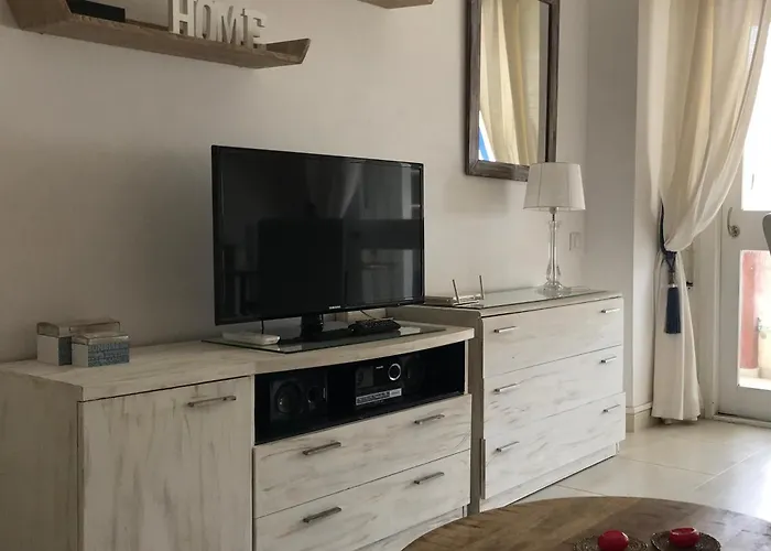 2nd Line - 1 Bedroom - A From Апартаменти *